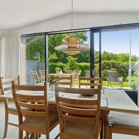 Mechthild - 700m From The Sea By Interhome